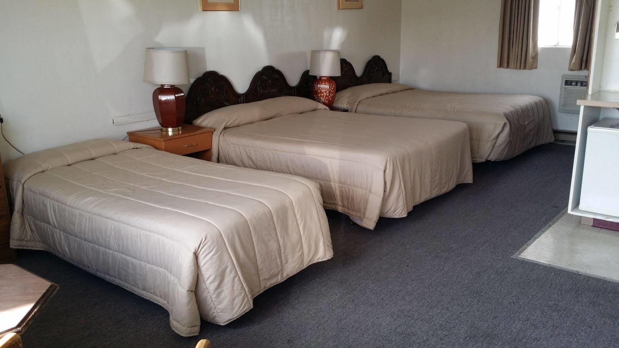 Tahitian Inn Pasco Bagian luar foto